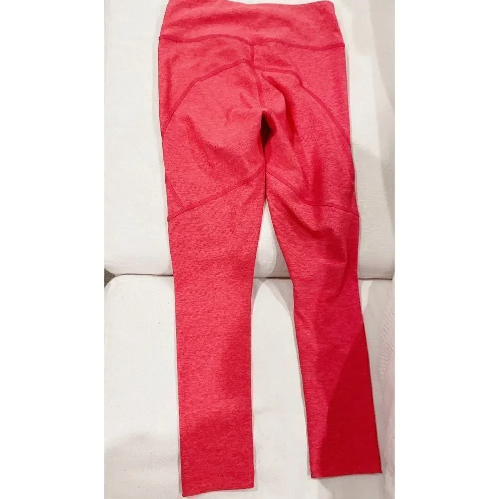 NWOT Outdoor Voices 3/4 Warm up legging in pink